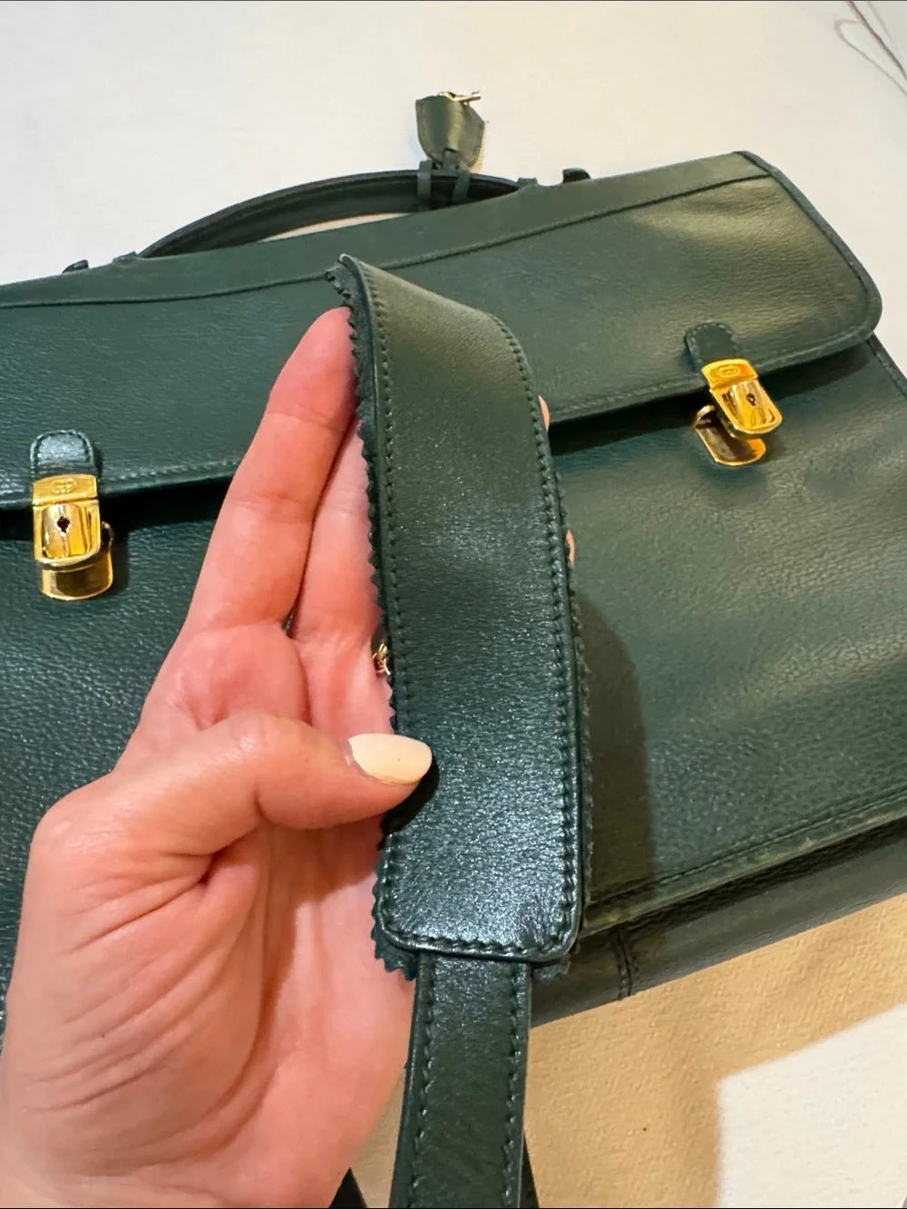 Vintage Gucci Green Leather Briefcase with Gold Hardware - Picture 6 of 6